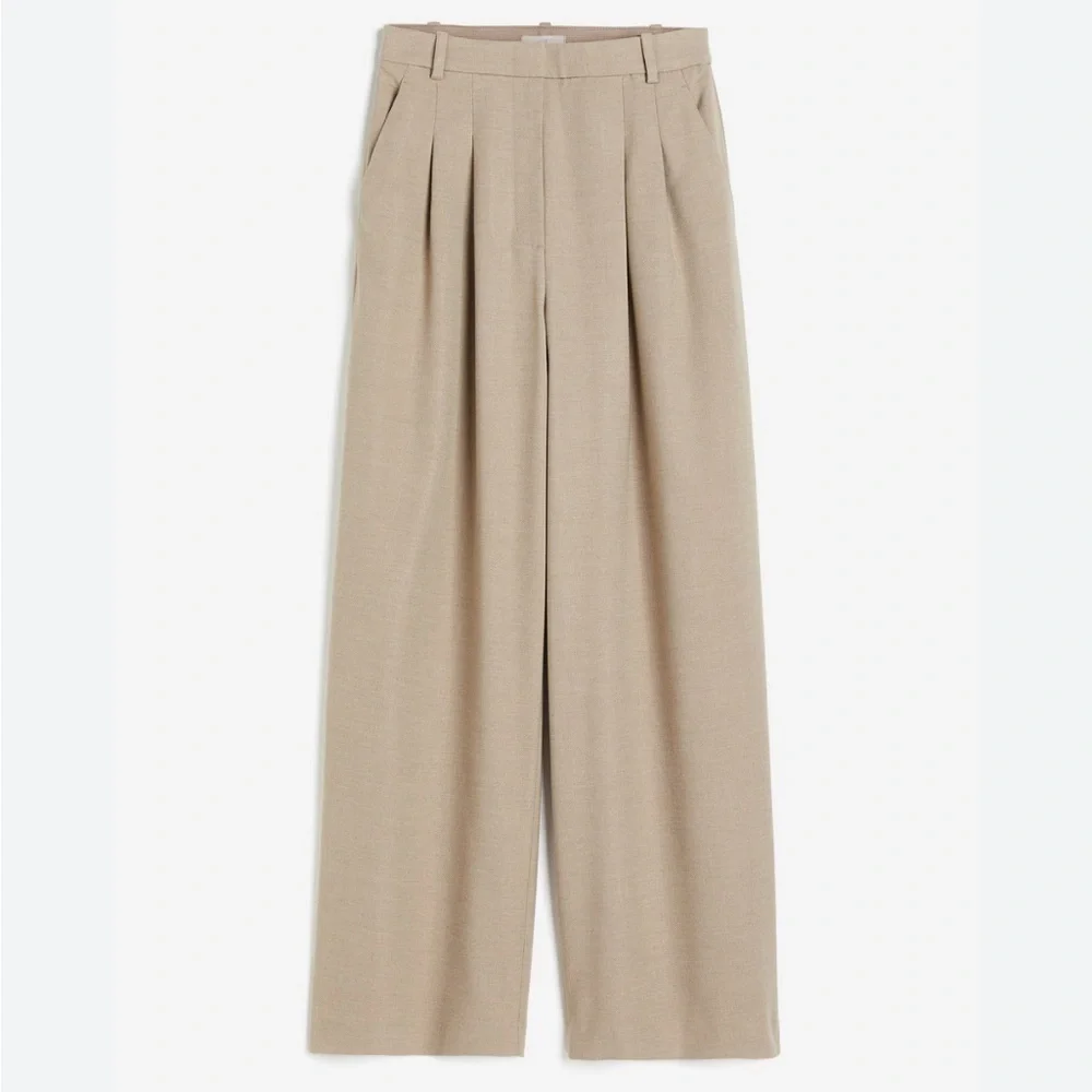 H&M Light Tan Casual Pants size 4 inseam 29“